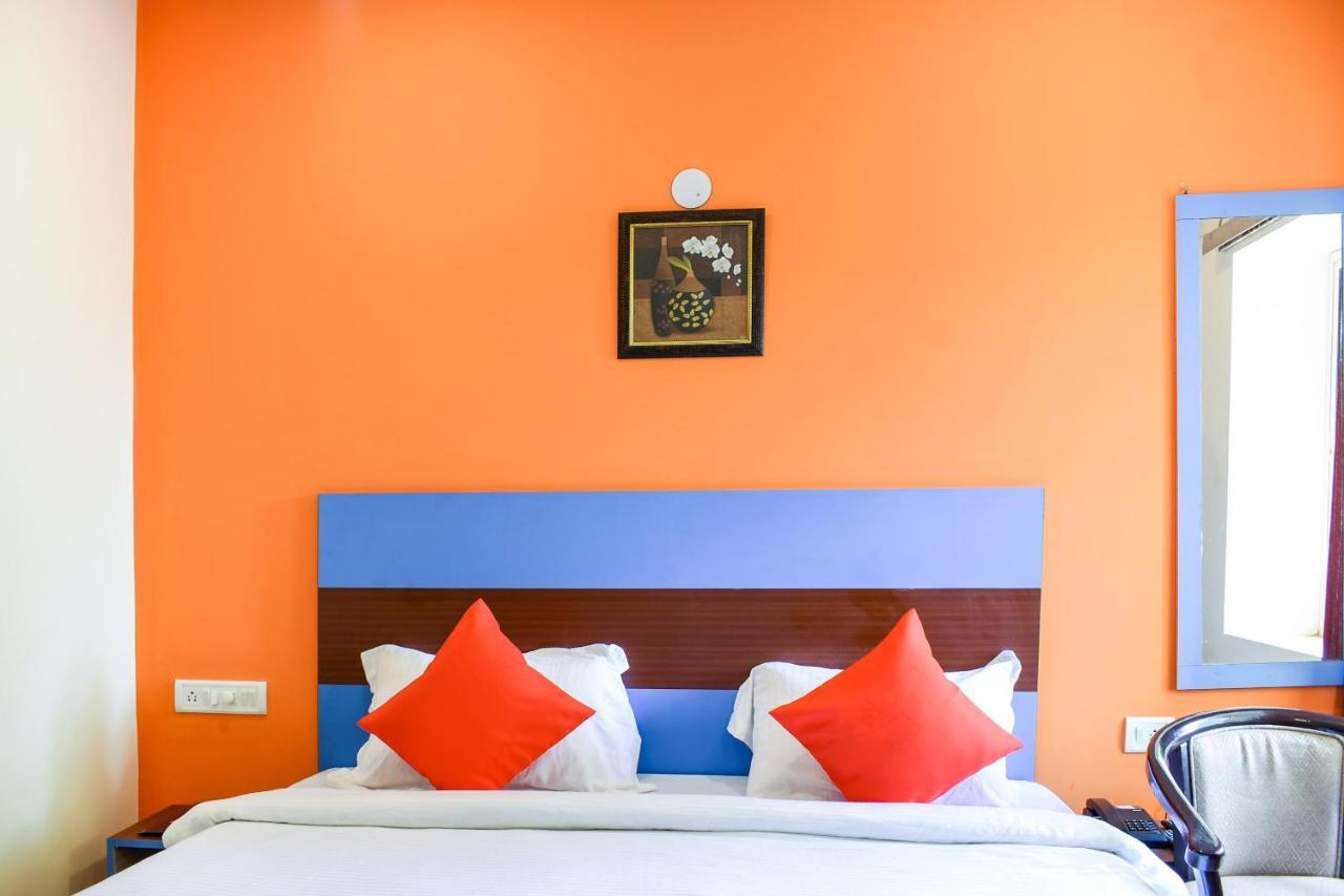 Capital O 67249 Hotel Planet 布巴内什瓦尔 外观 照片